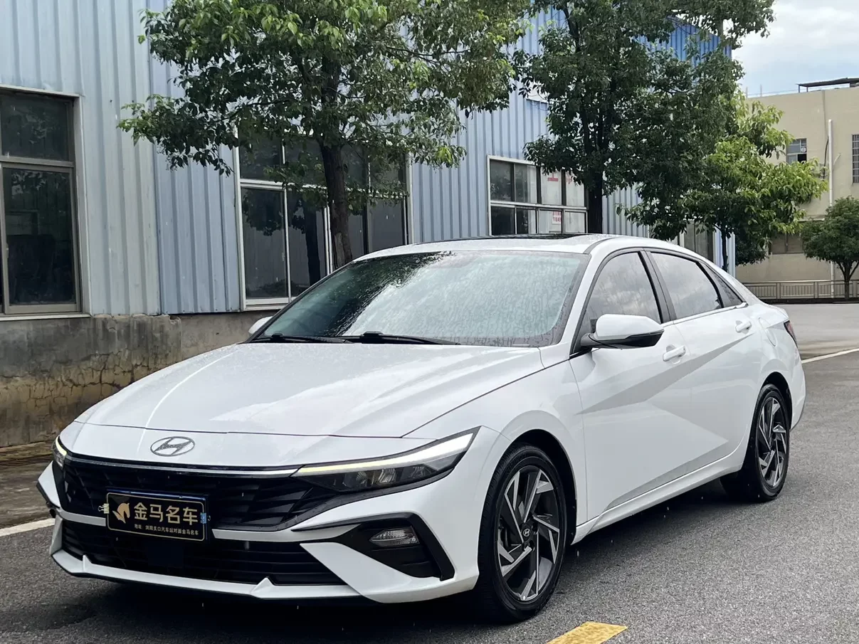 Hyundai Elantra