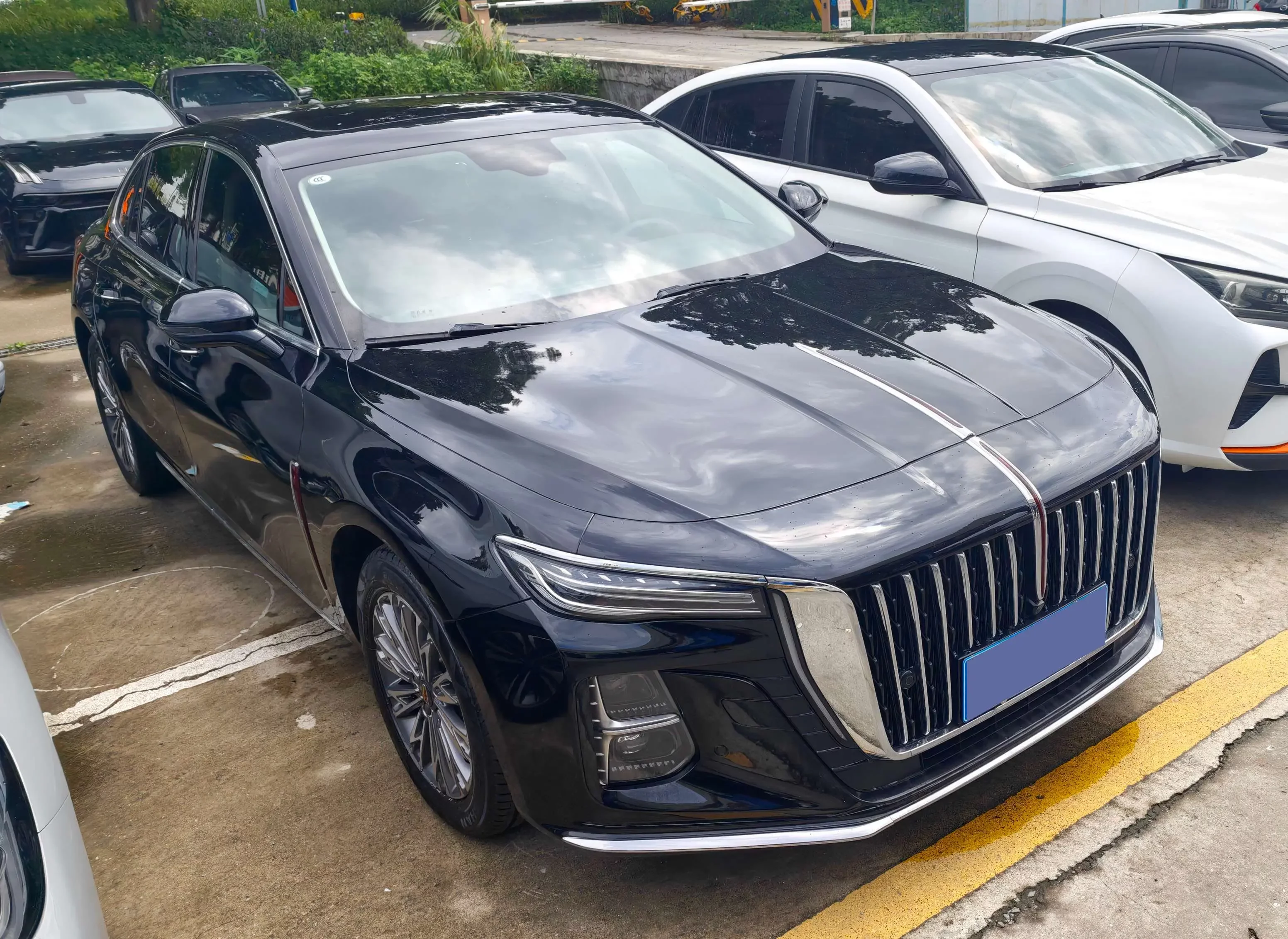 Hongqi H5