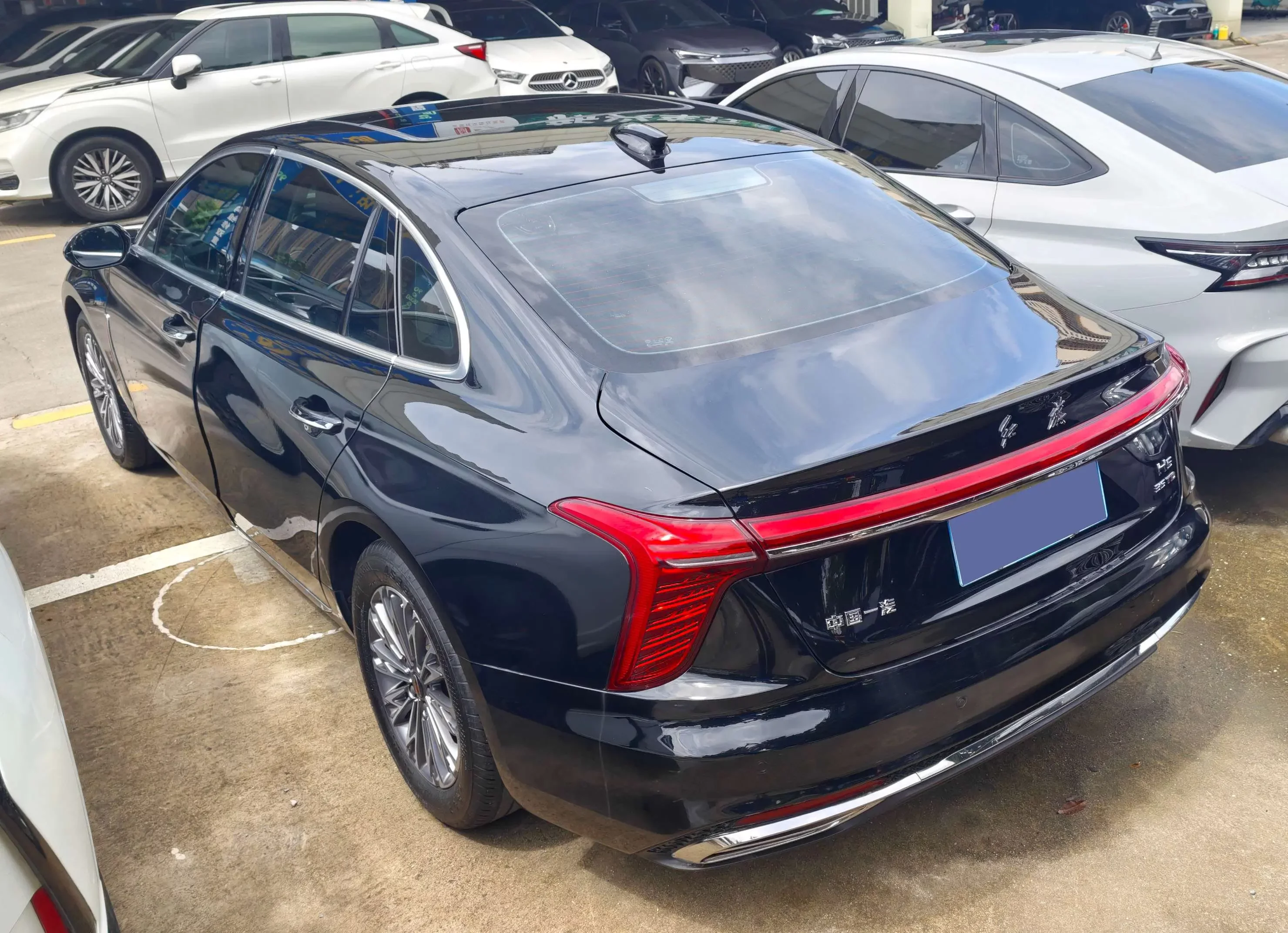 Hongqi H5