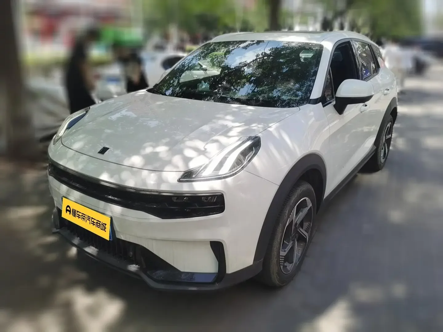 Lynk & Co 06