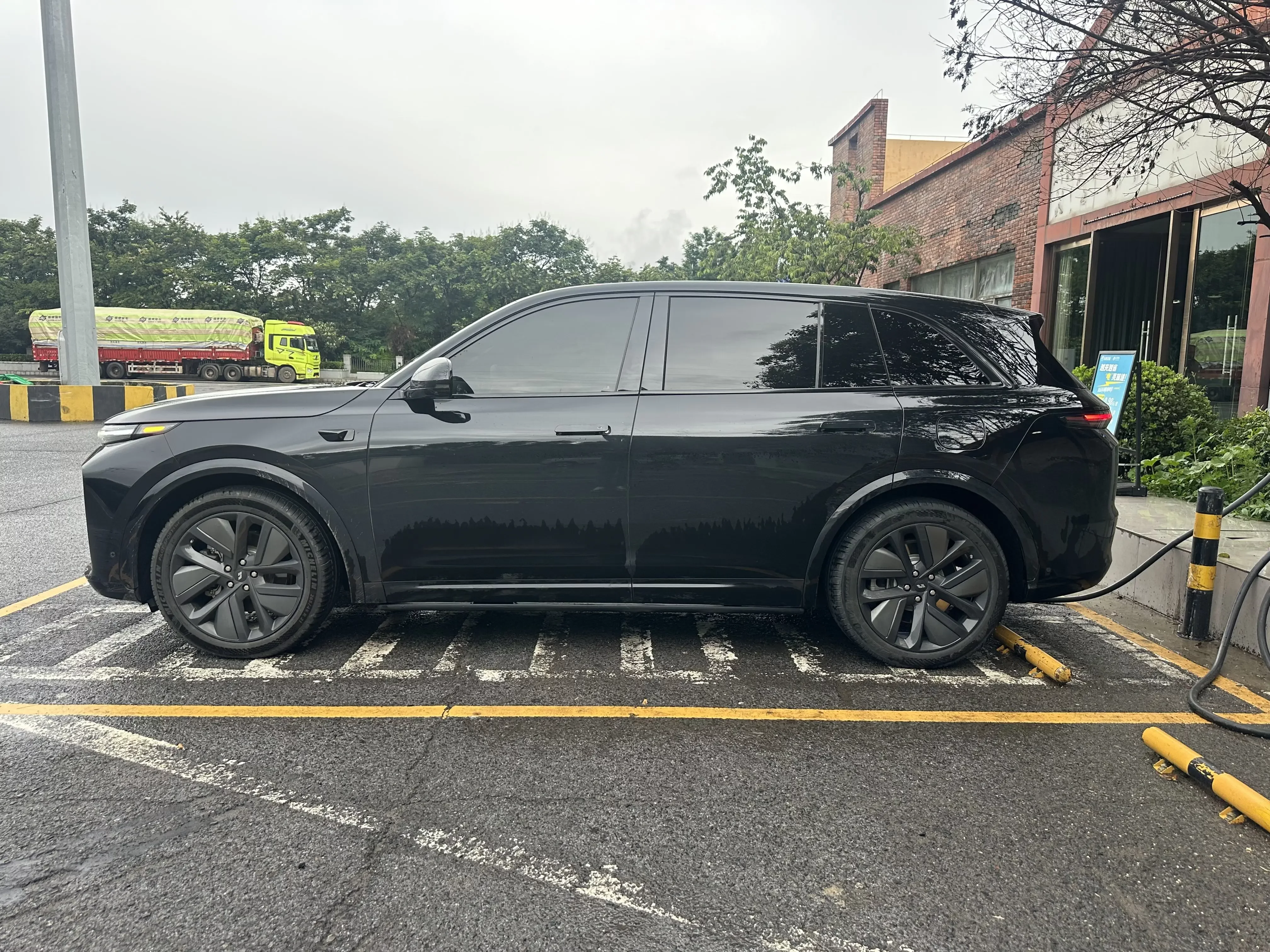 Lixiang L7