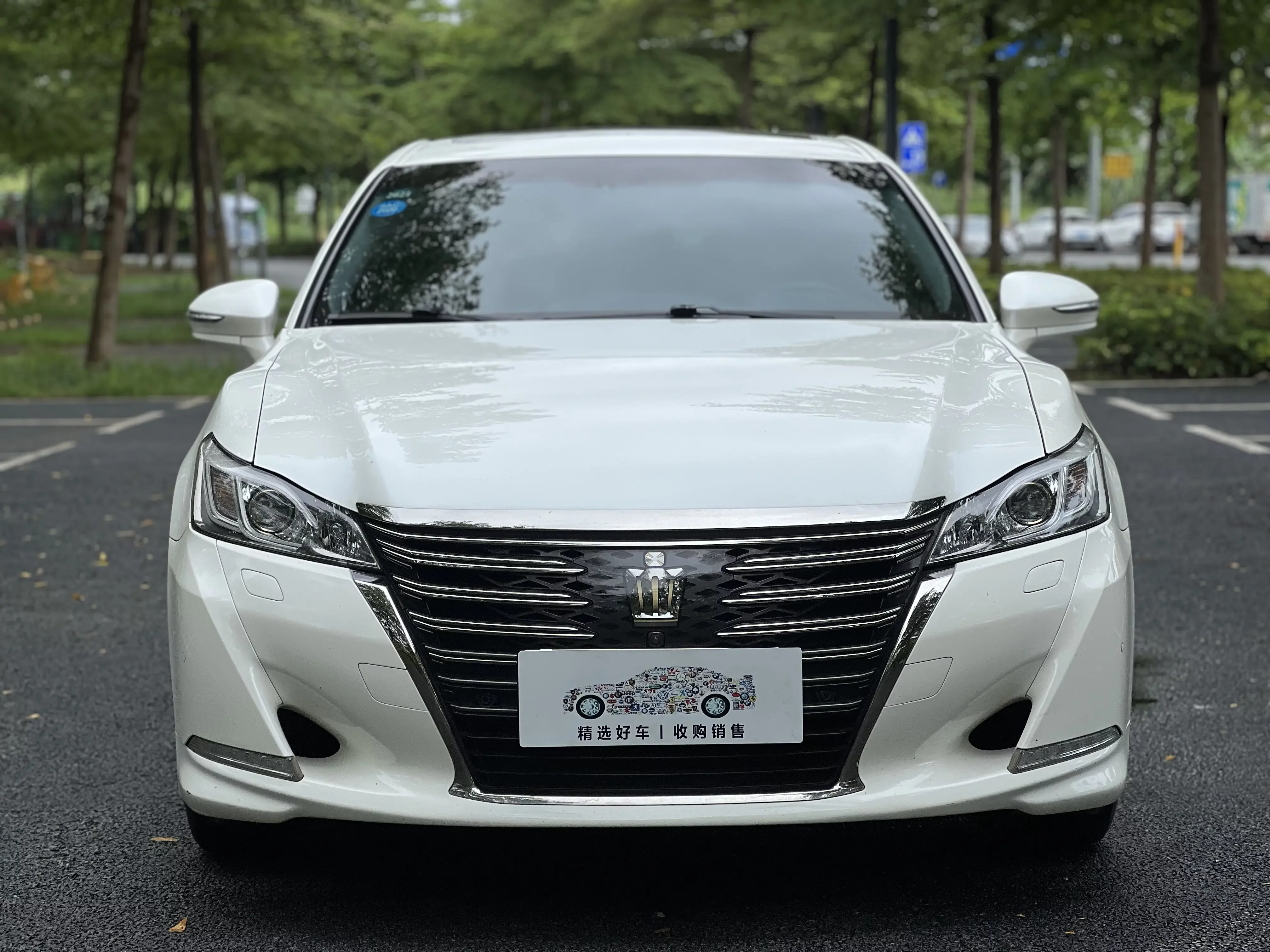 Toyota crown
