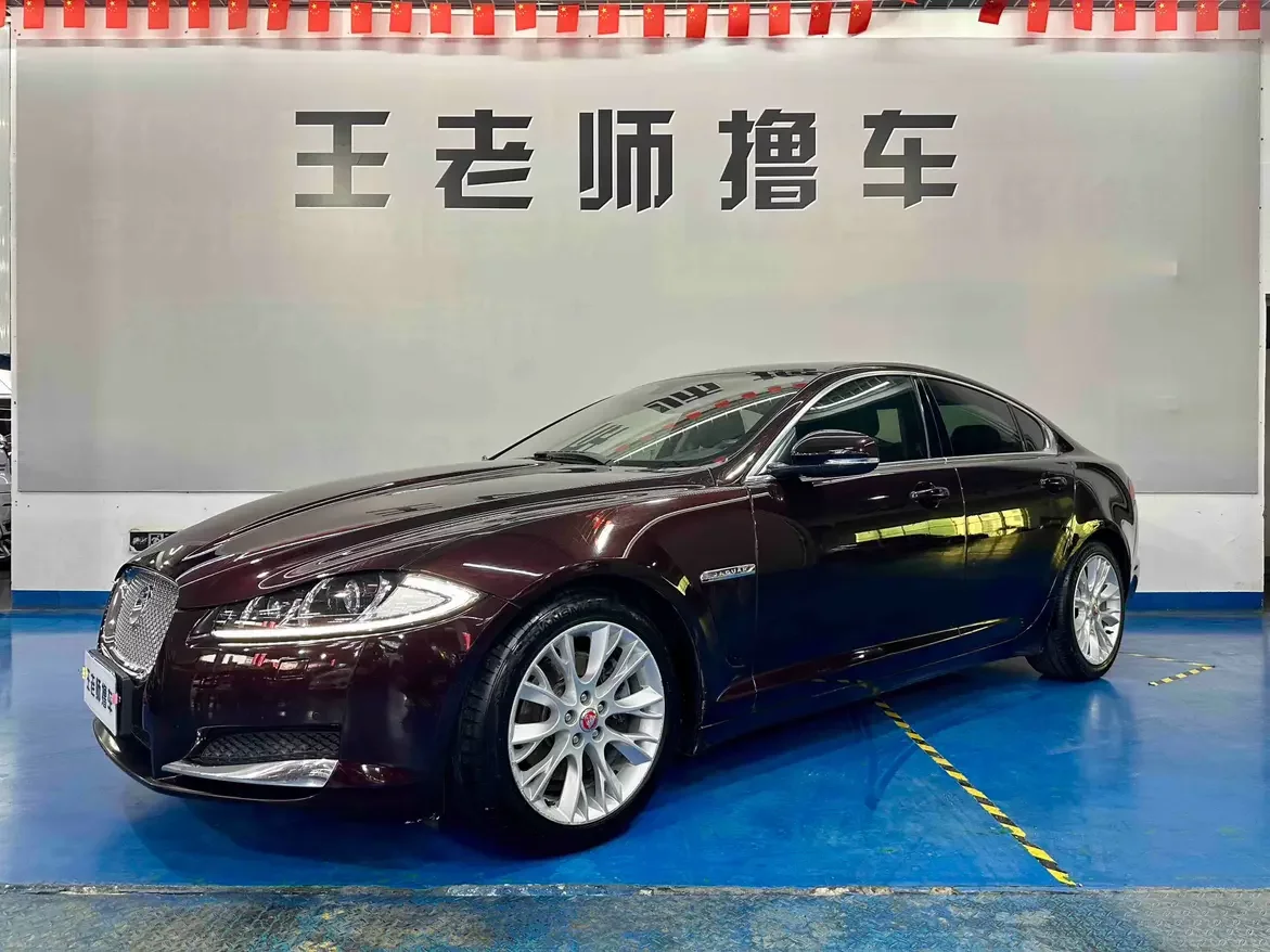 Jaguar XF