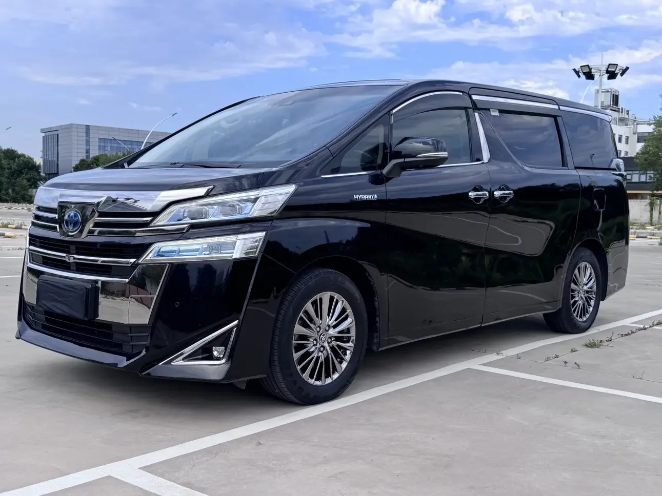 Toyota Crown Wellfire
