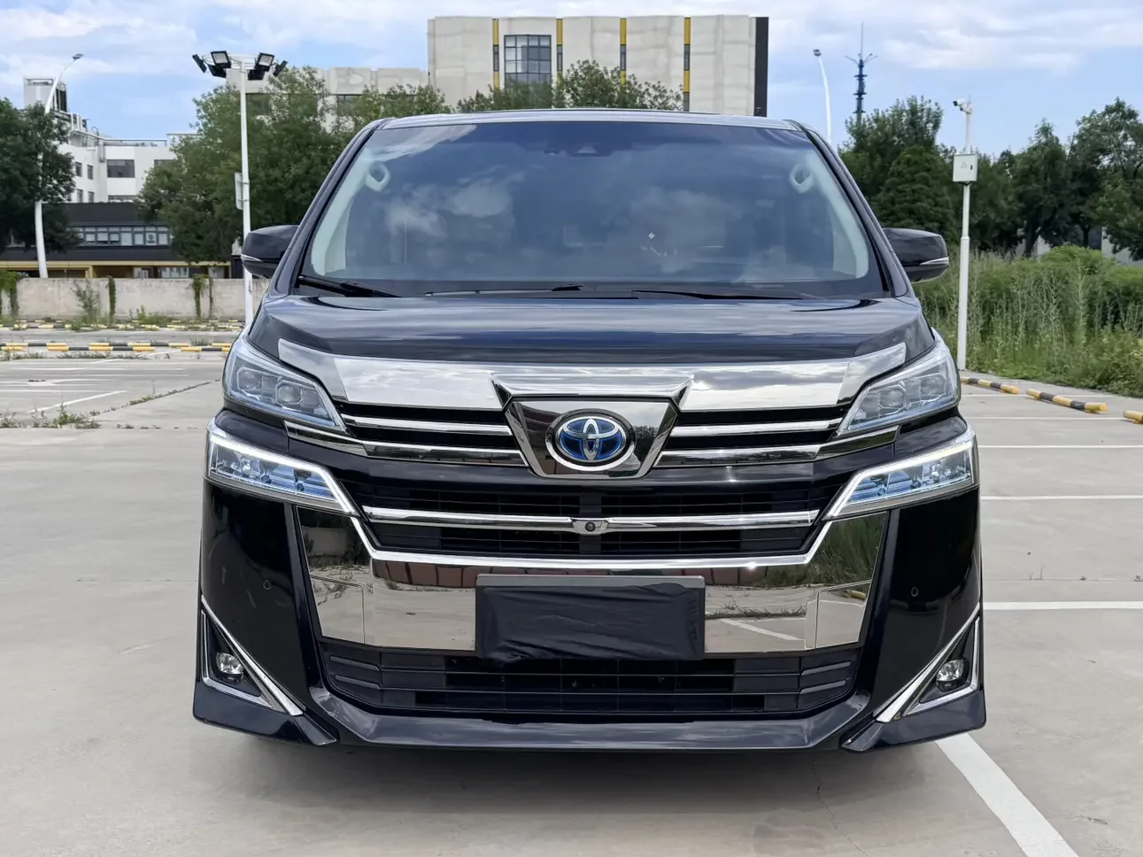 Toyota Crown Wellfire