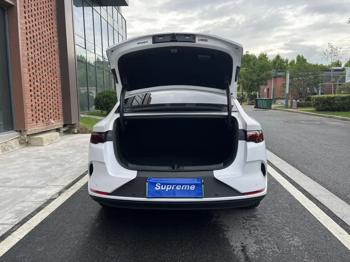 BYD Qin L EV