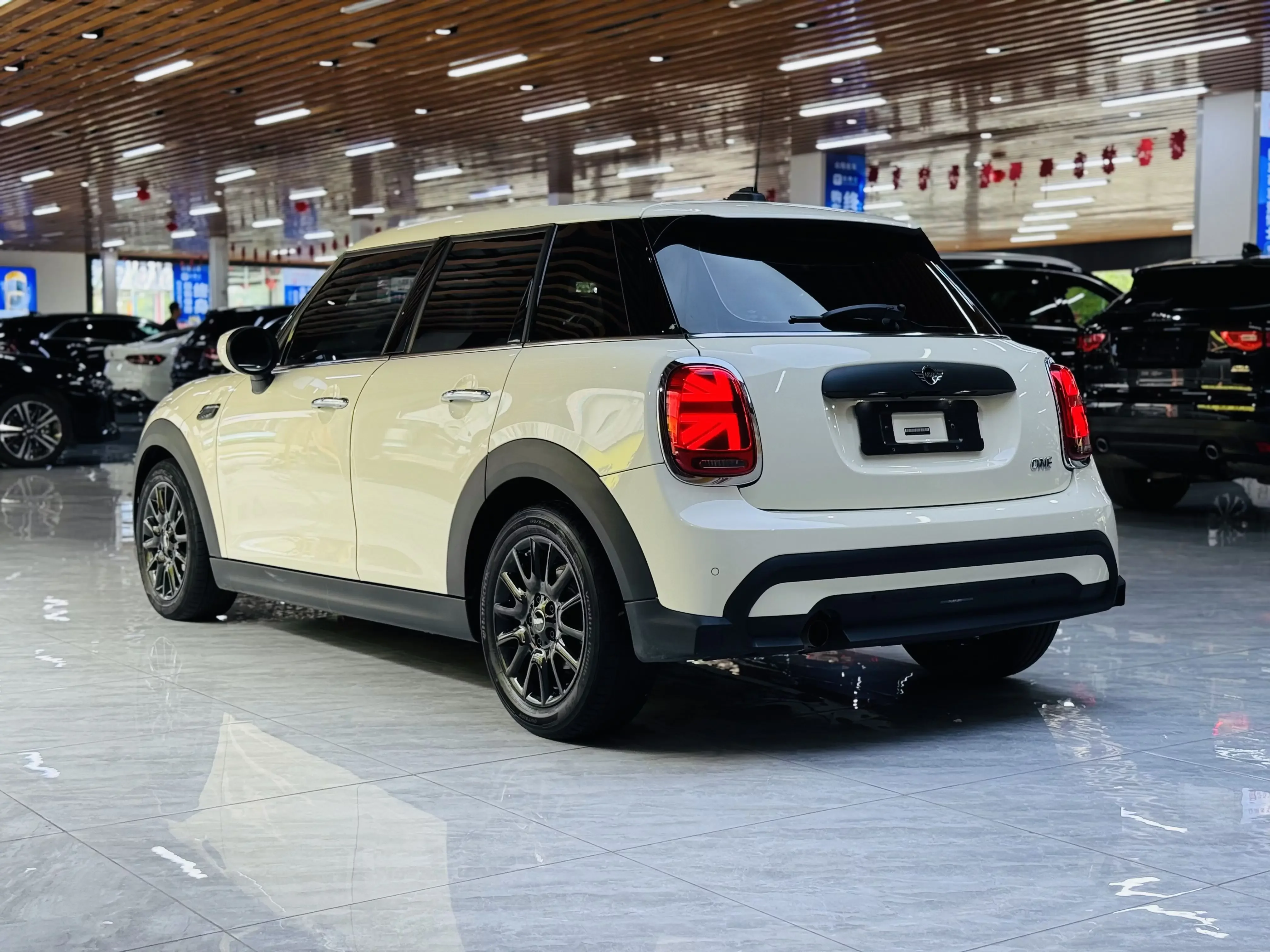 MINI 