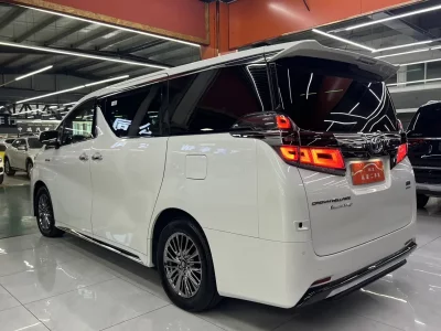 Toyota Crown Wellfire