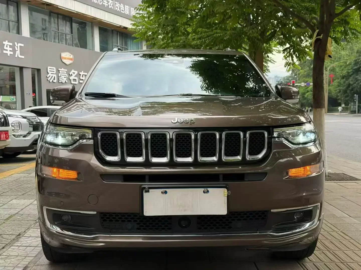 Jeep grand commander