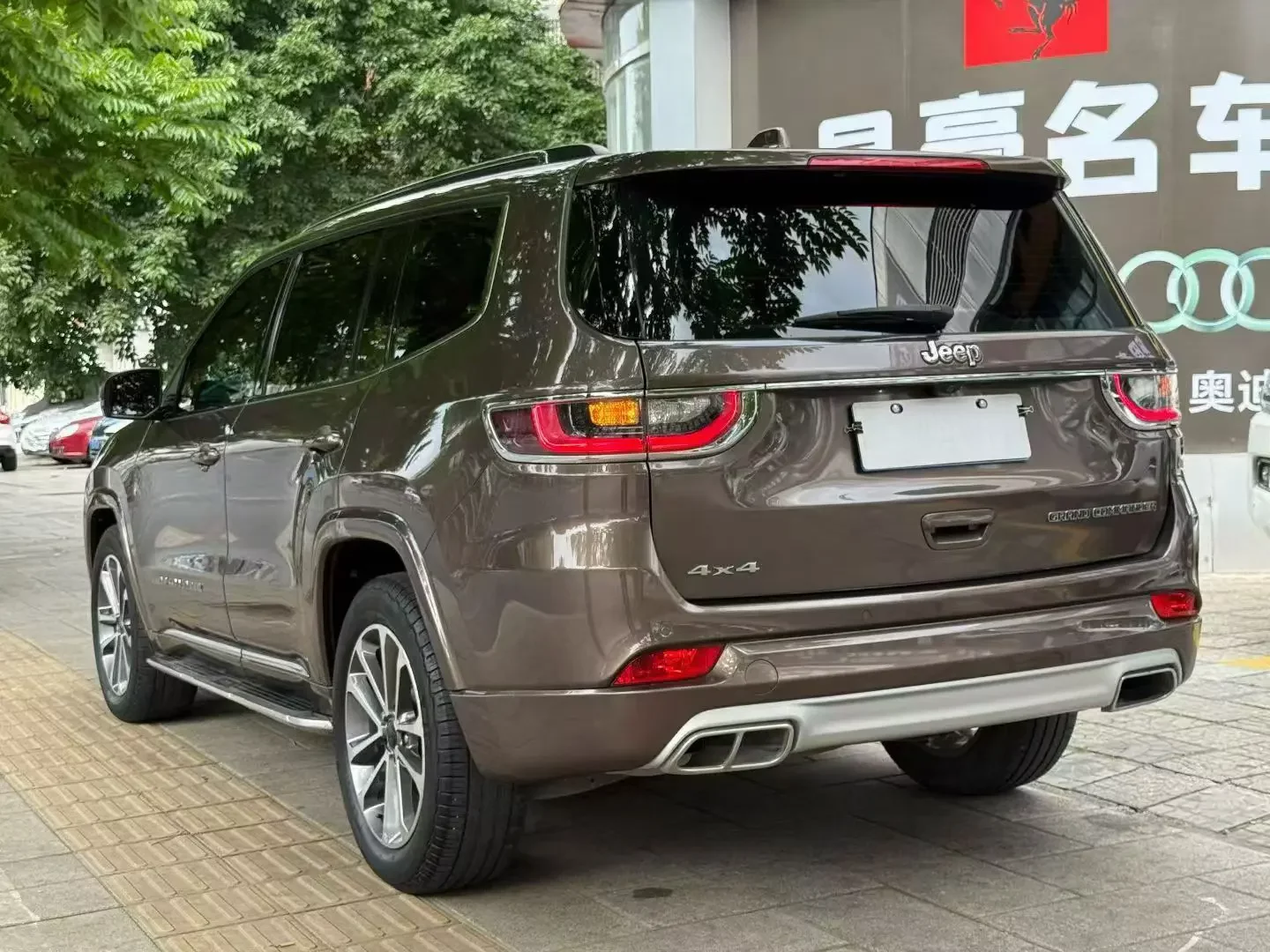 Jeep grand commander
