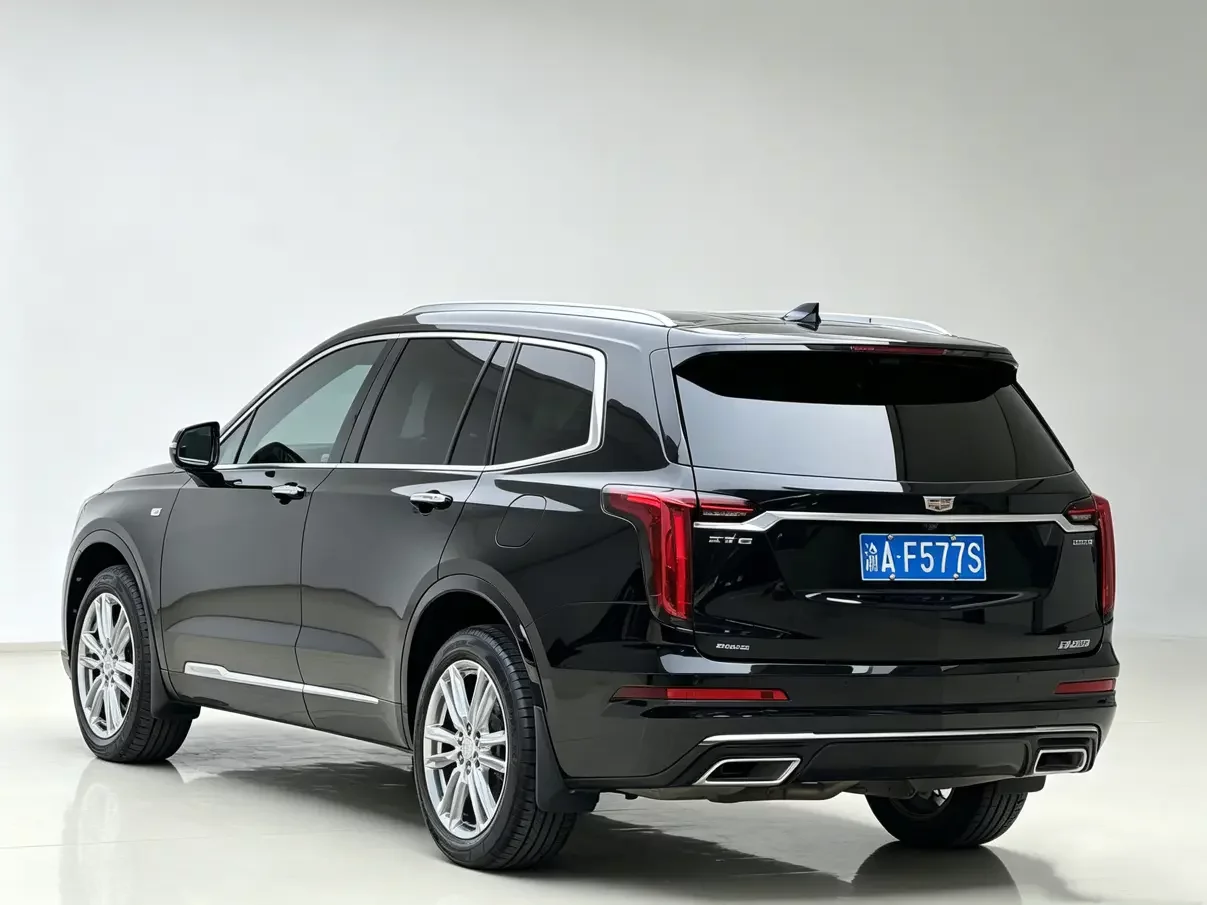 Cadillac XT6