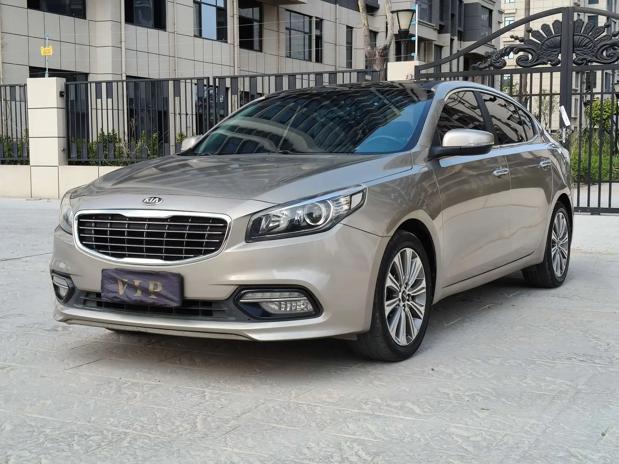 Kia K4