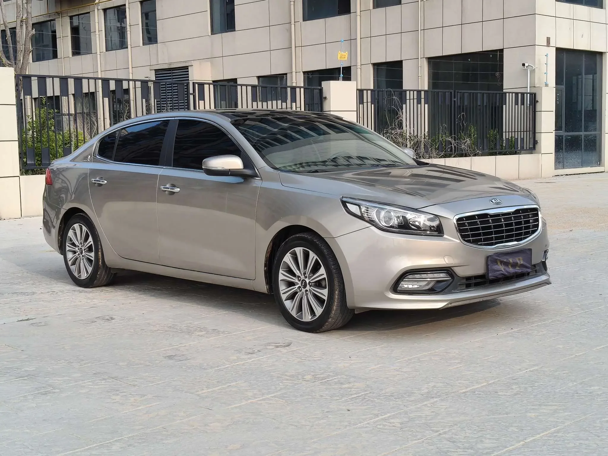 Kia K4
