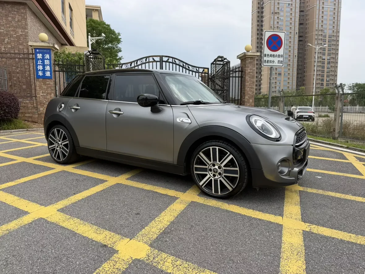 MINI 