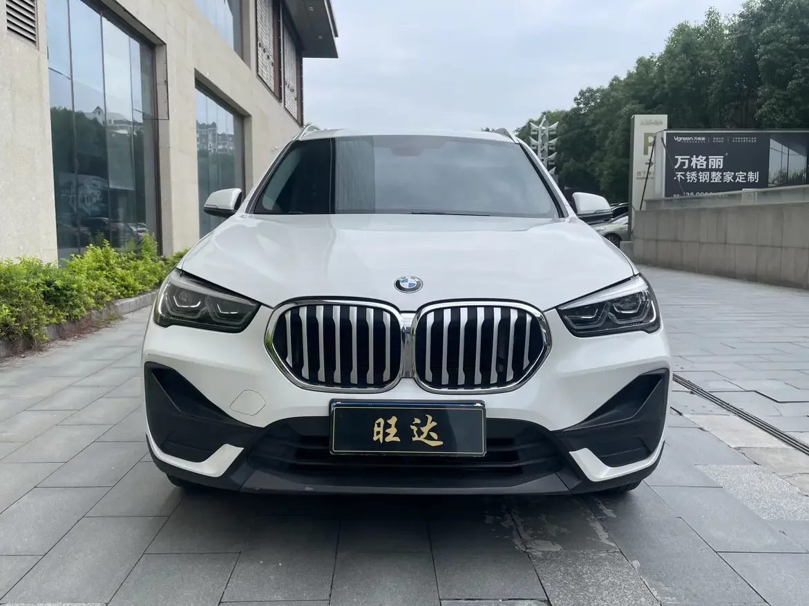 BMW X1  из Китая