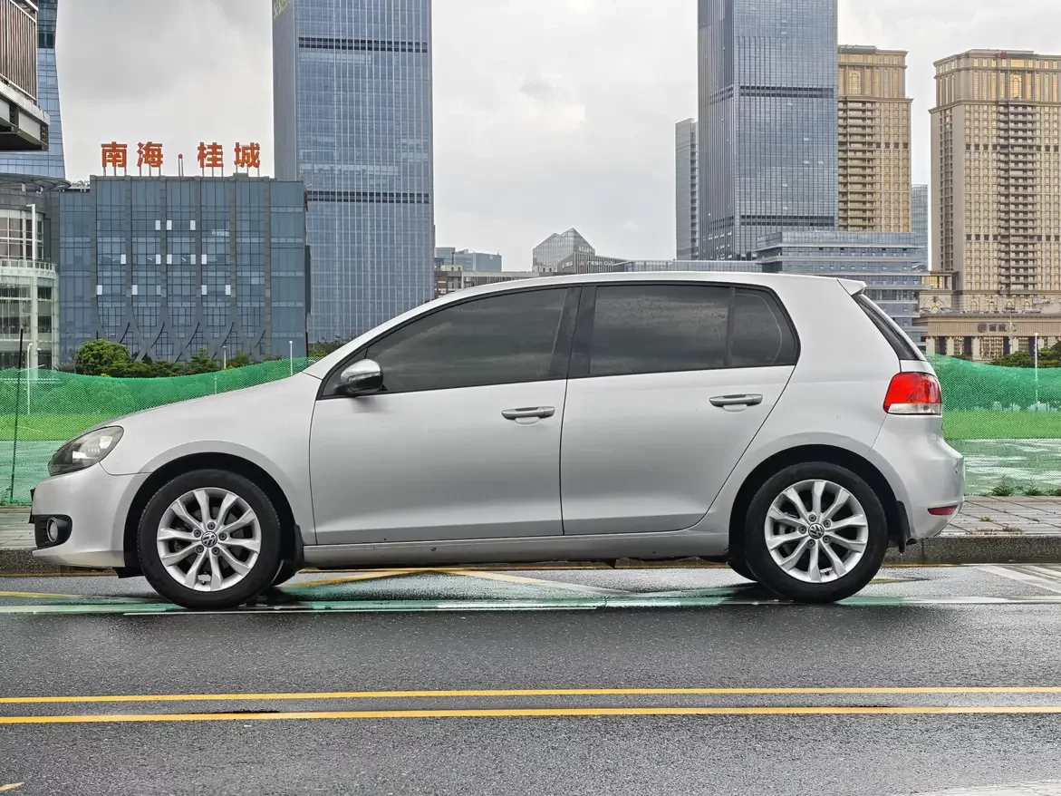 Volkswagen golf