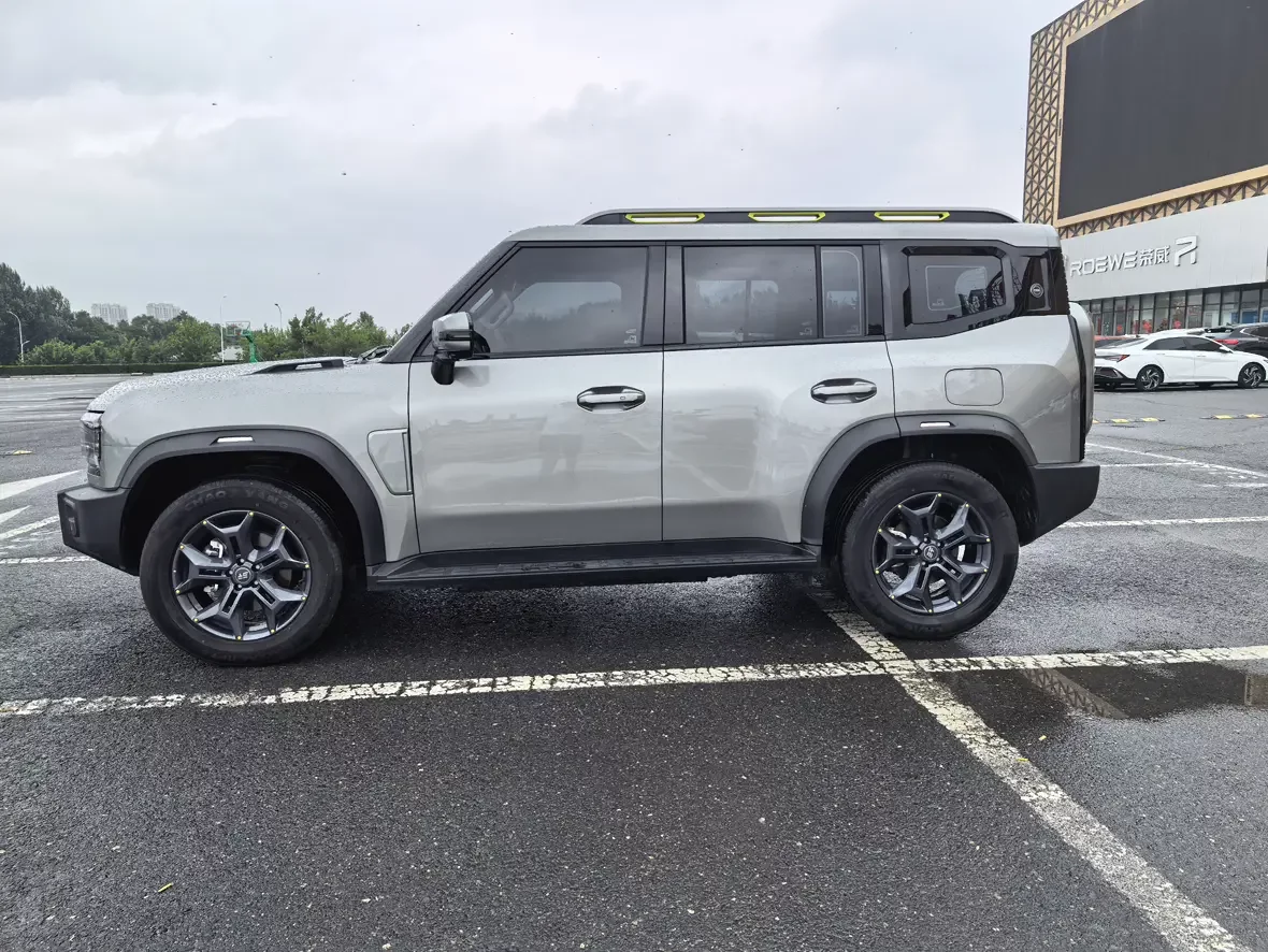 Jietu Shanhai Jetour Traveler C-DM