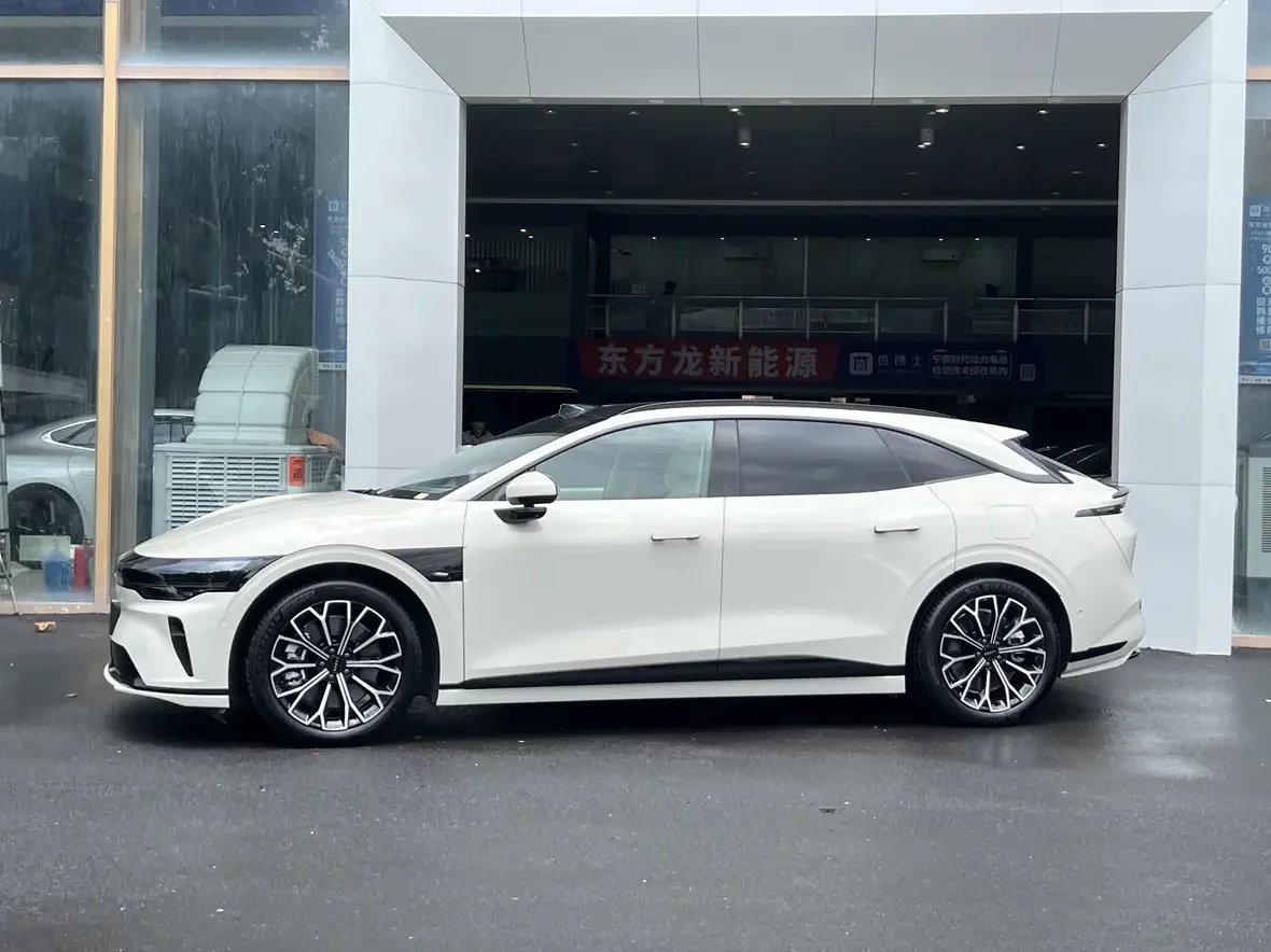 ZEEKR 007GT