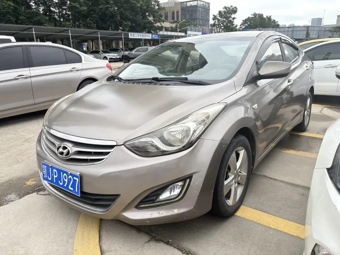 Hyundai Elantra