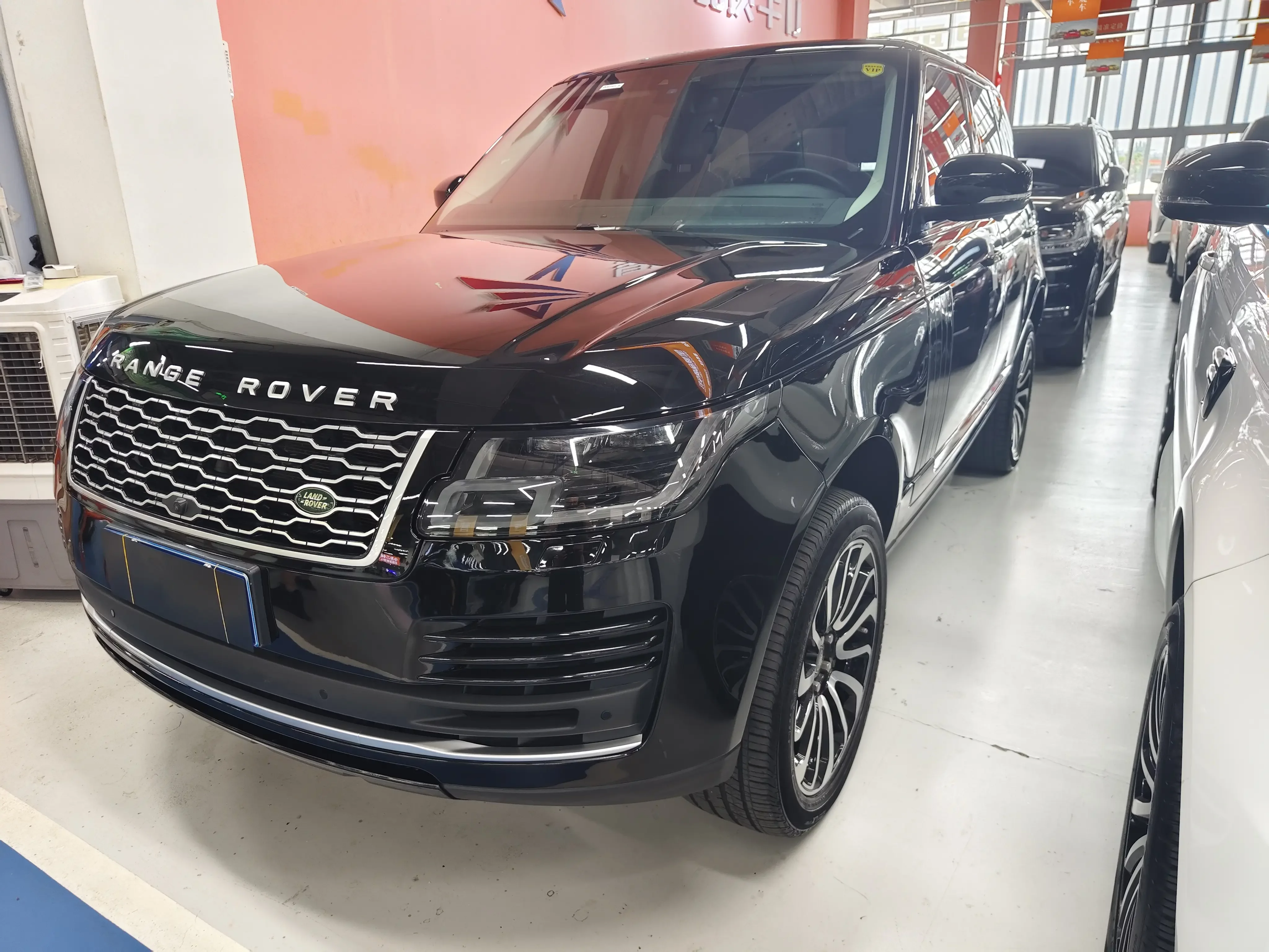 Land Rover range rover