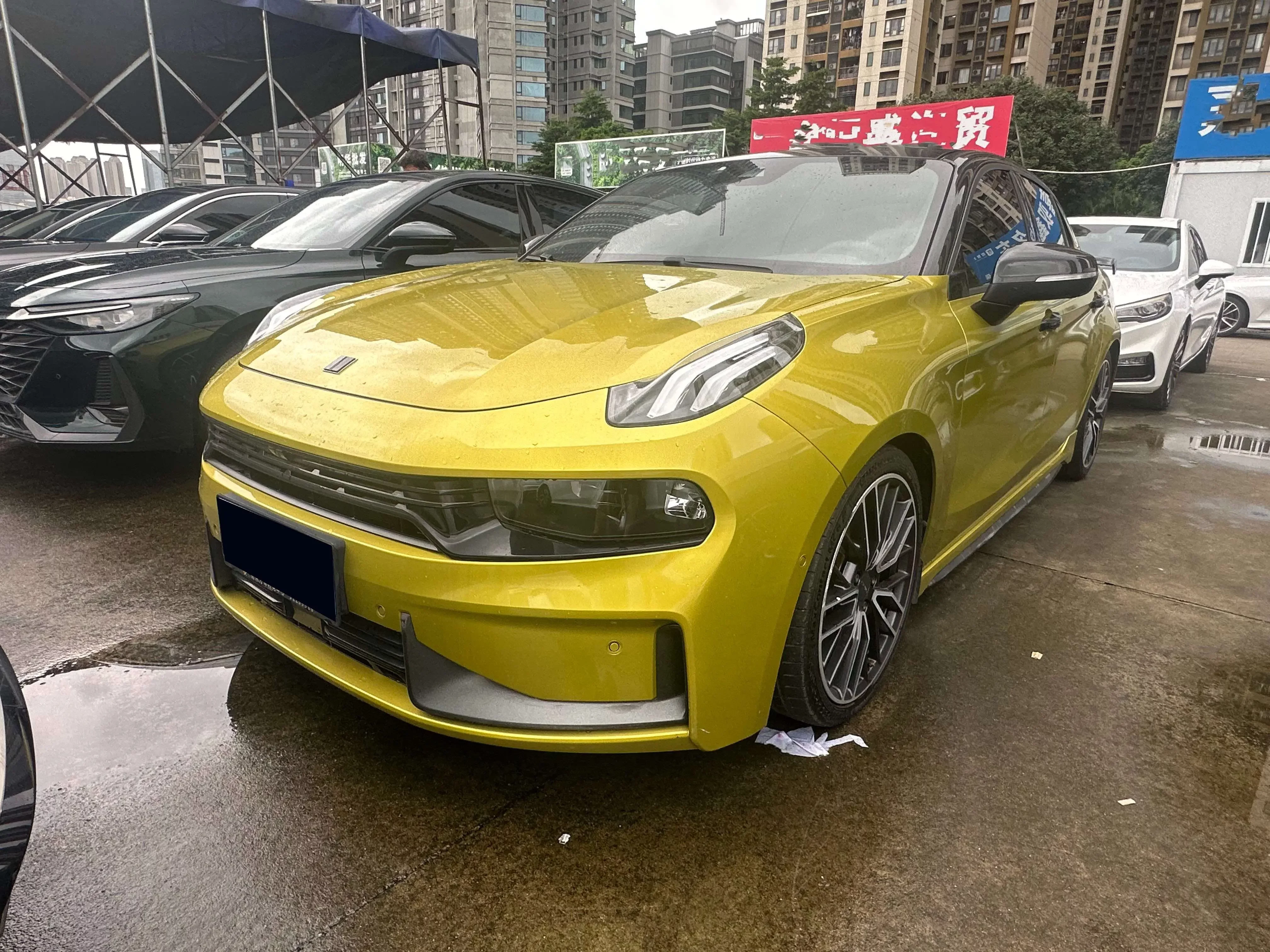 Lynk & Co 03