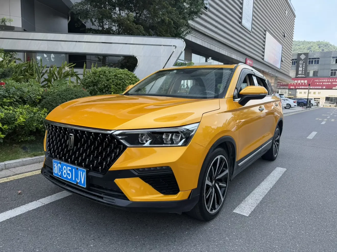 FAW Bestune T77 (Besturn T77)  из Китая