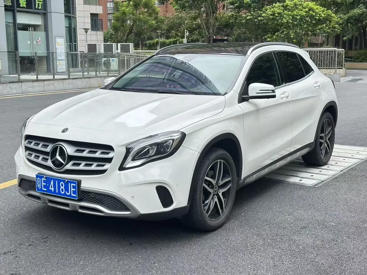 Mercedes-Benz GLA