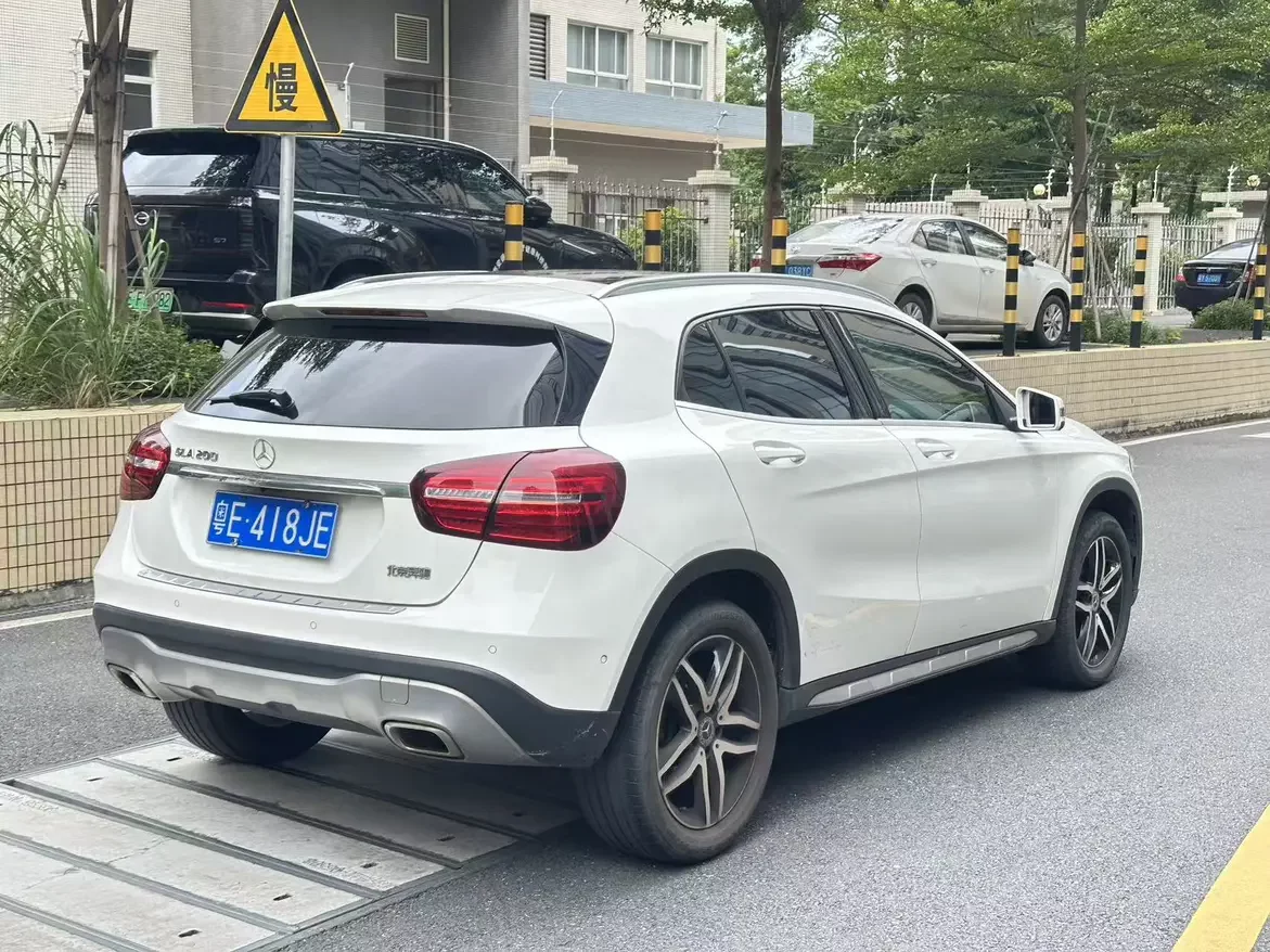 Mercedes-Benz GLA
