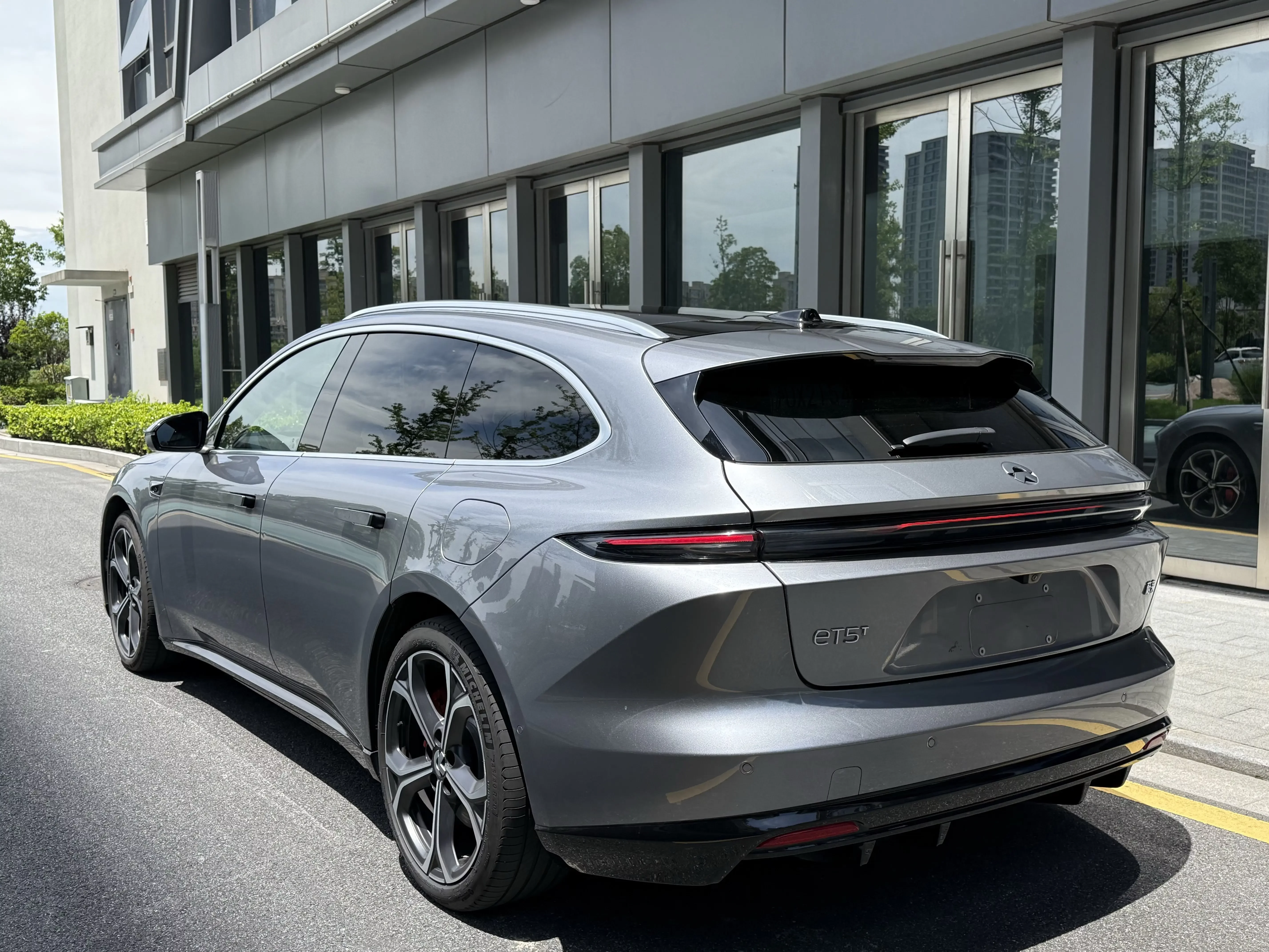 NIO ET5T