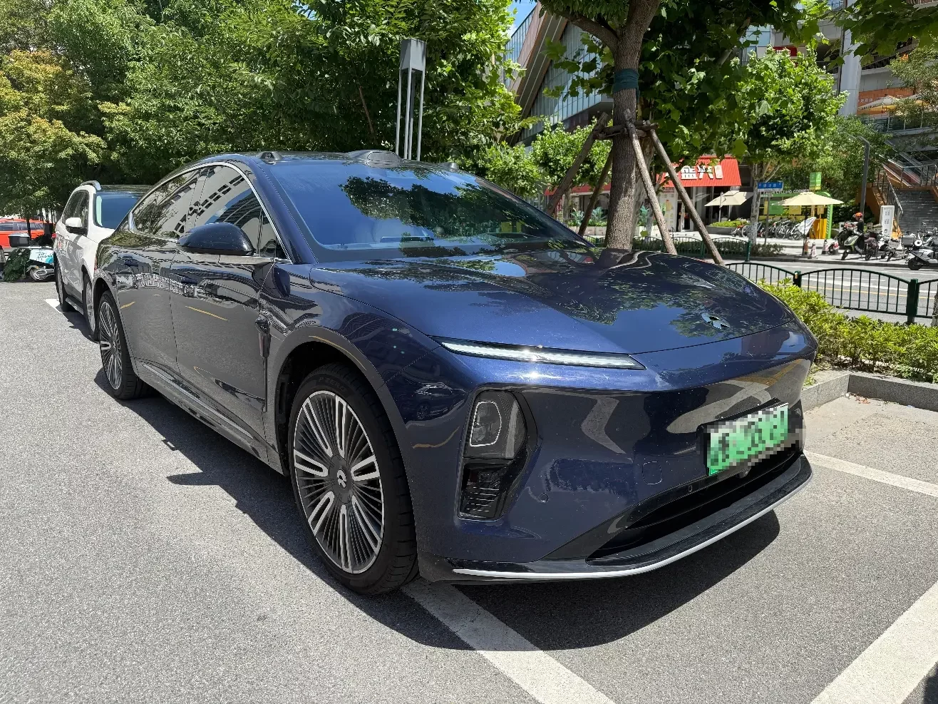 NIO ET9  из Китая
