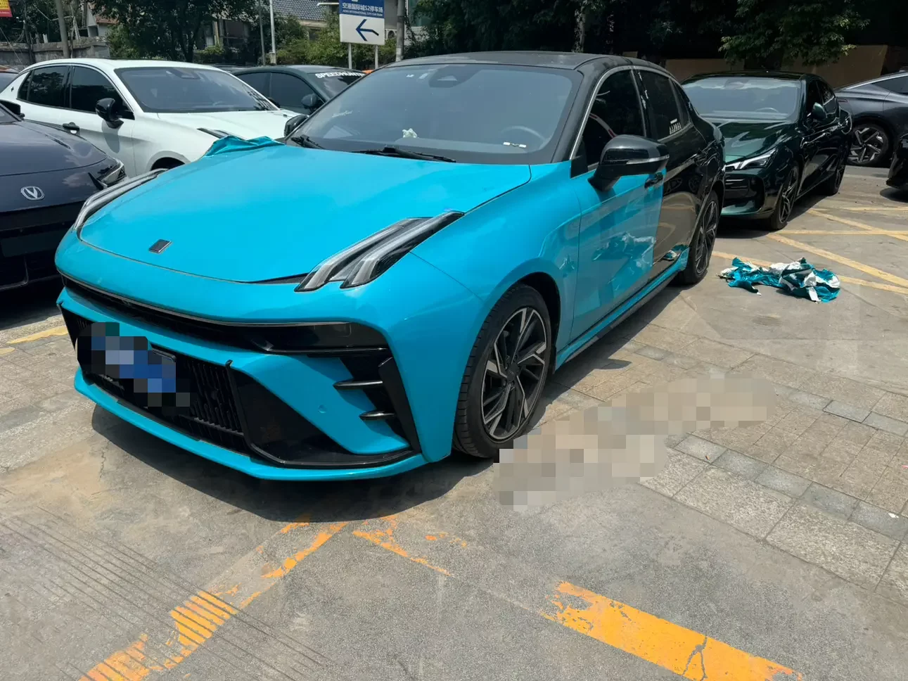 Lynk & Co 03
