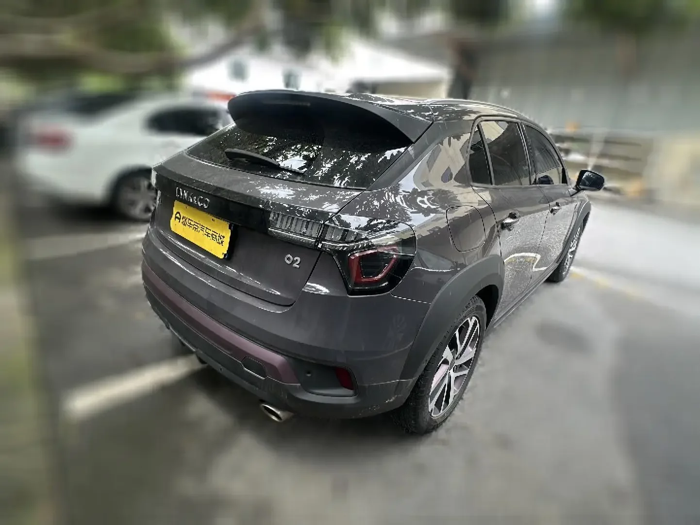 Lynk & Co 02