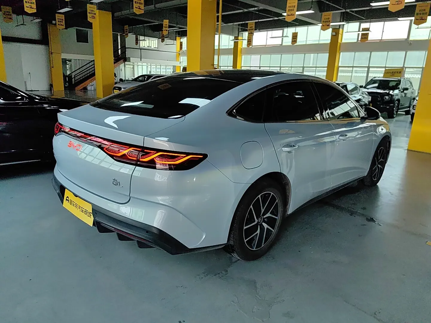 BYD Qin L DM