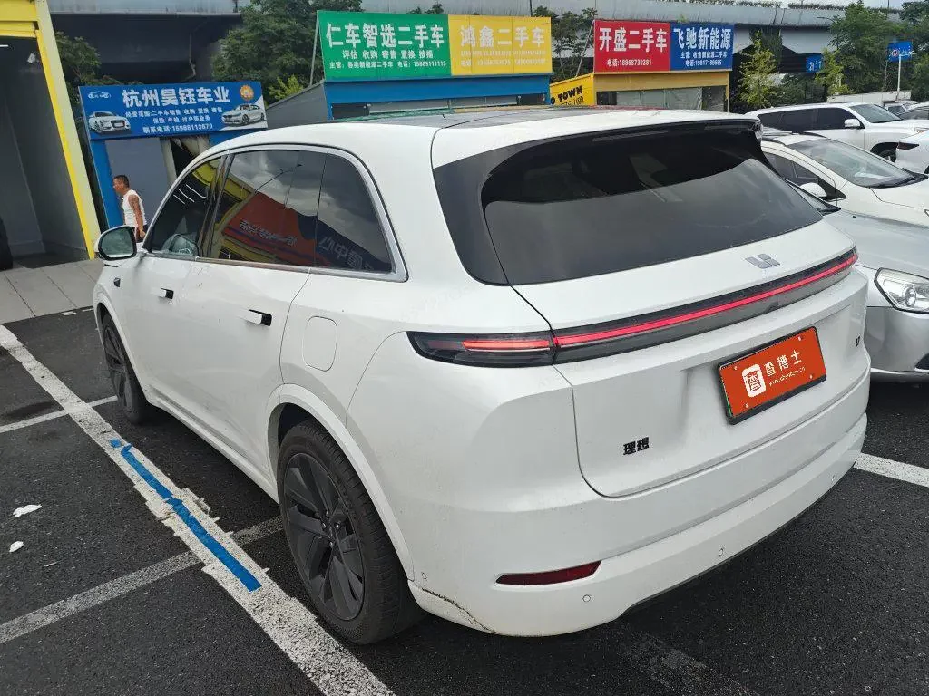 Lixiang L7
