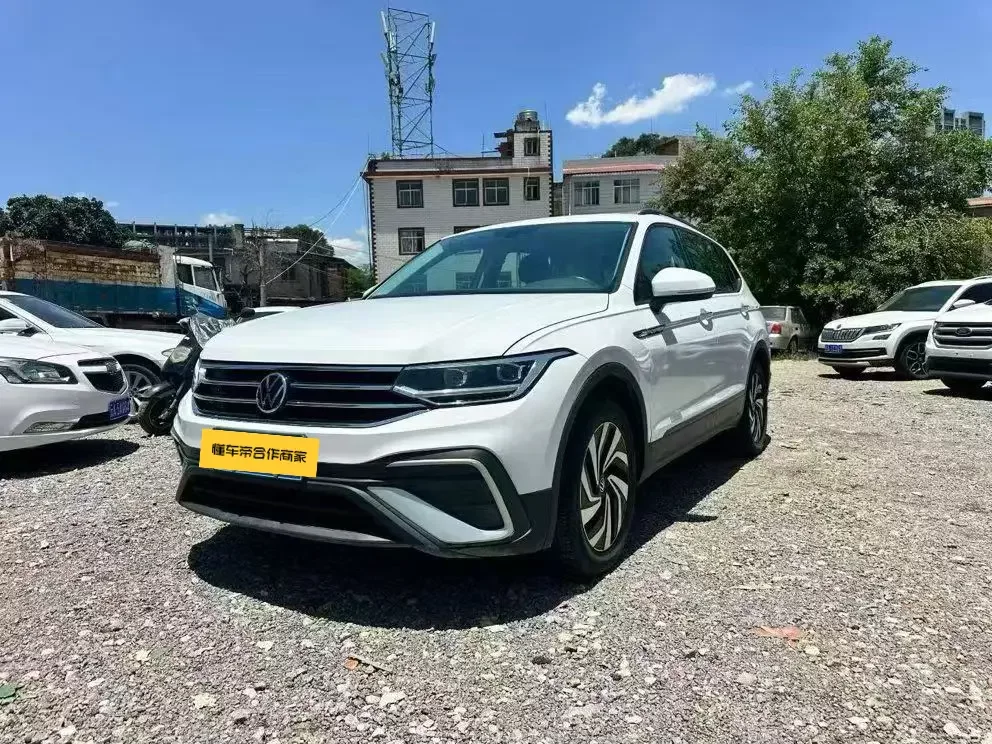 Volkswagen Tiguan L