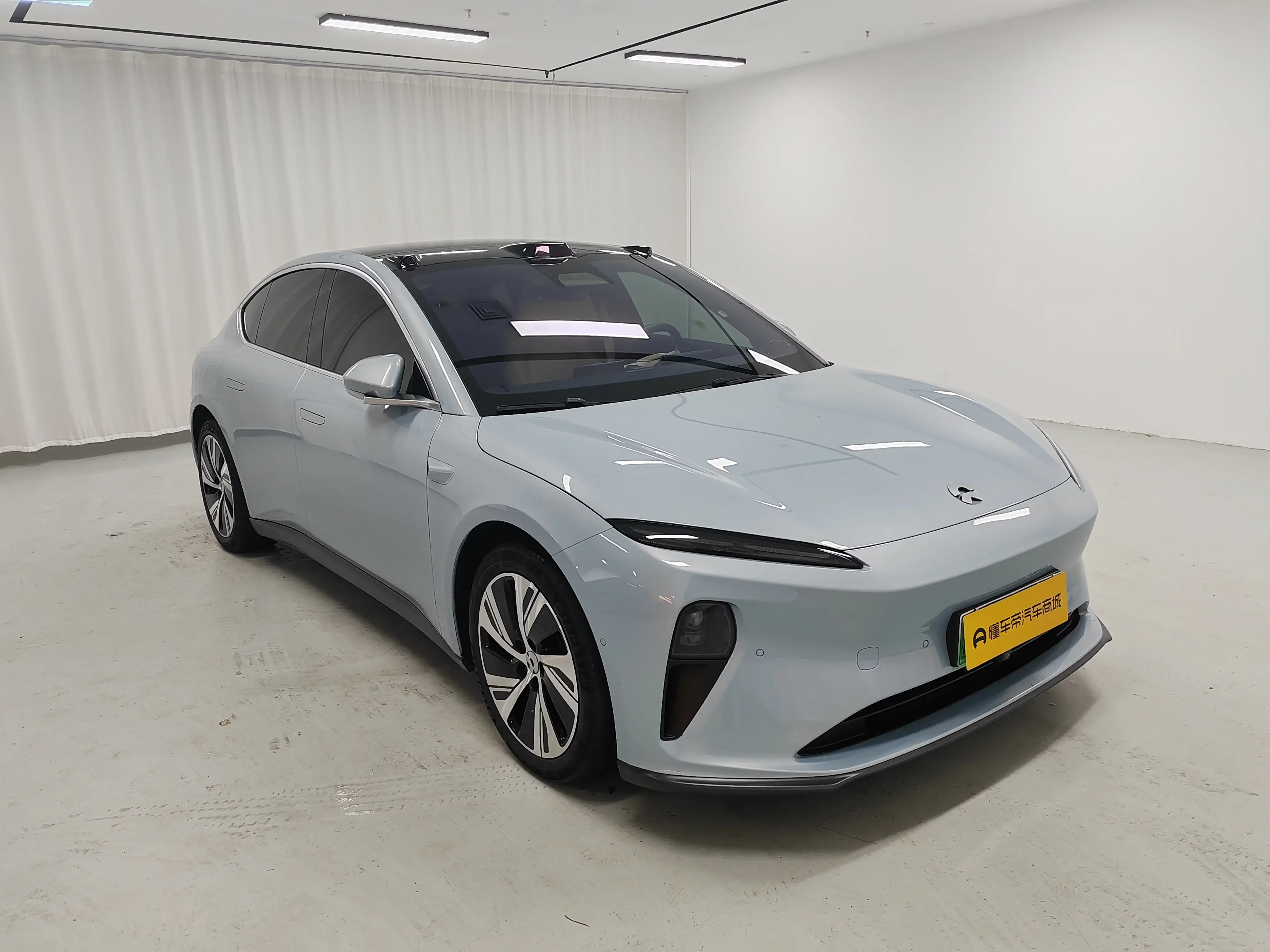 NIO ET5