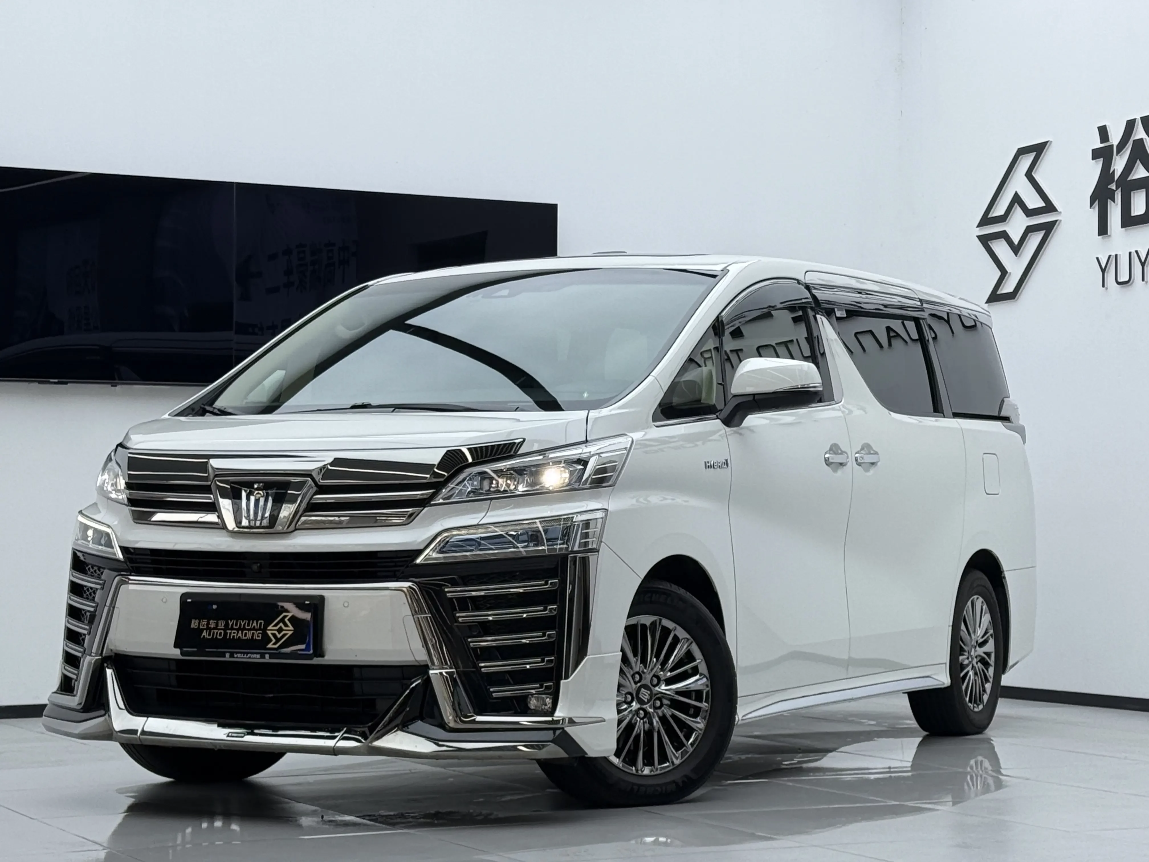 Toyota Crown Wellfire