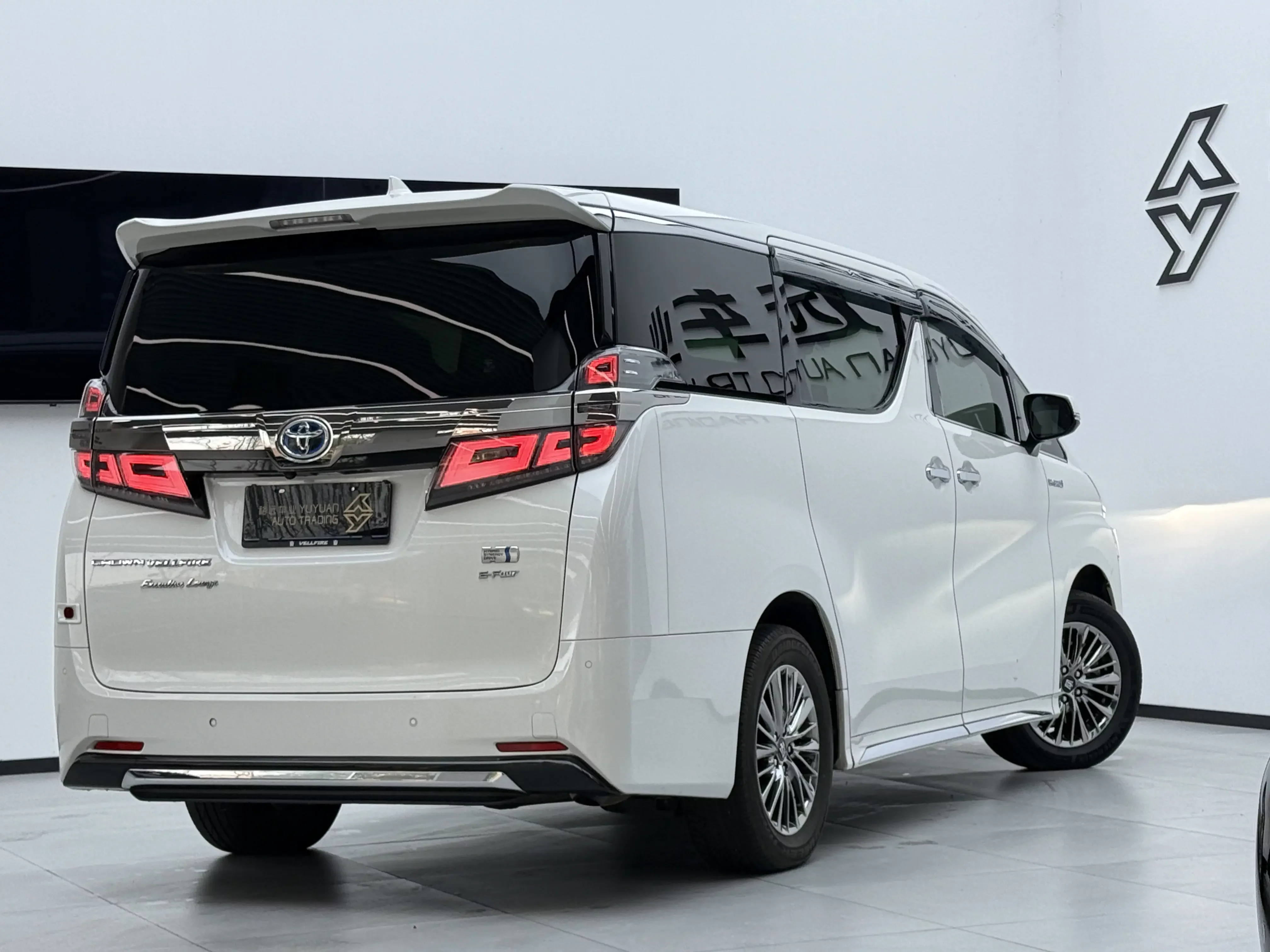 Toyota Crown Wellfire
