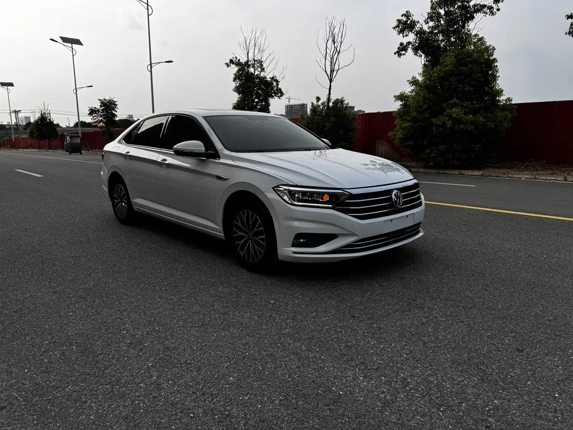 Volkswagen Sagitar