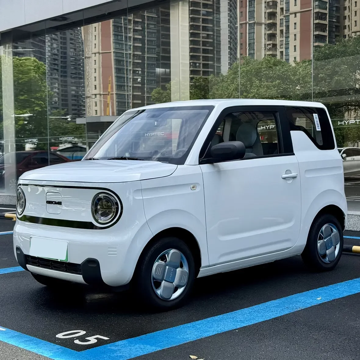 Geely panda