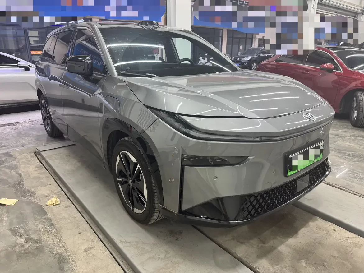 Toyota Bozhi 3X