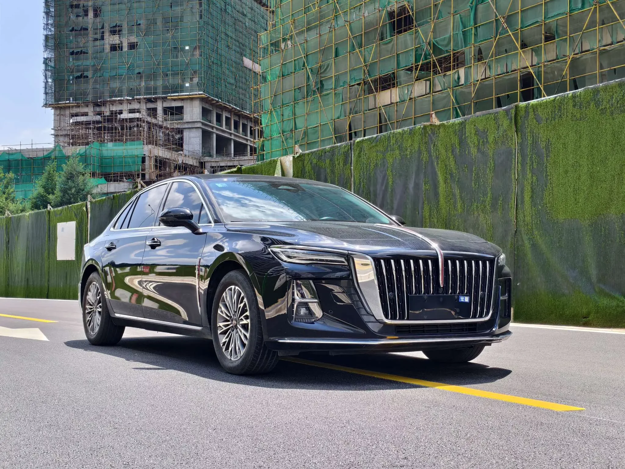 Hongqi H5
