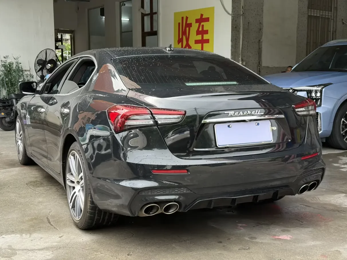 Maserati Ghibli