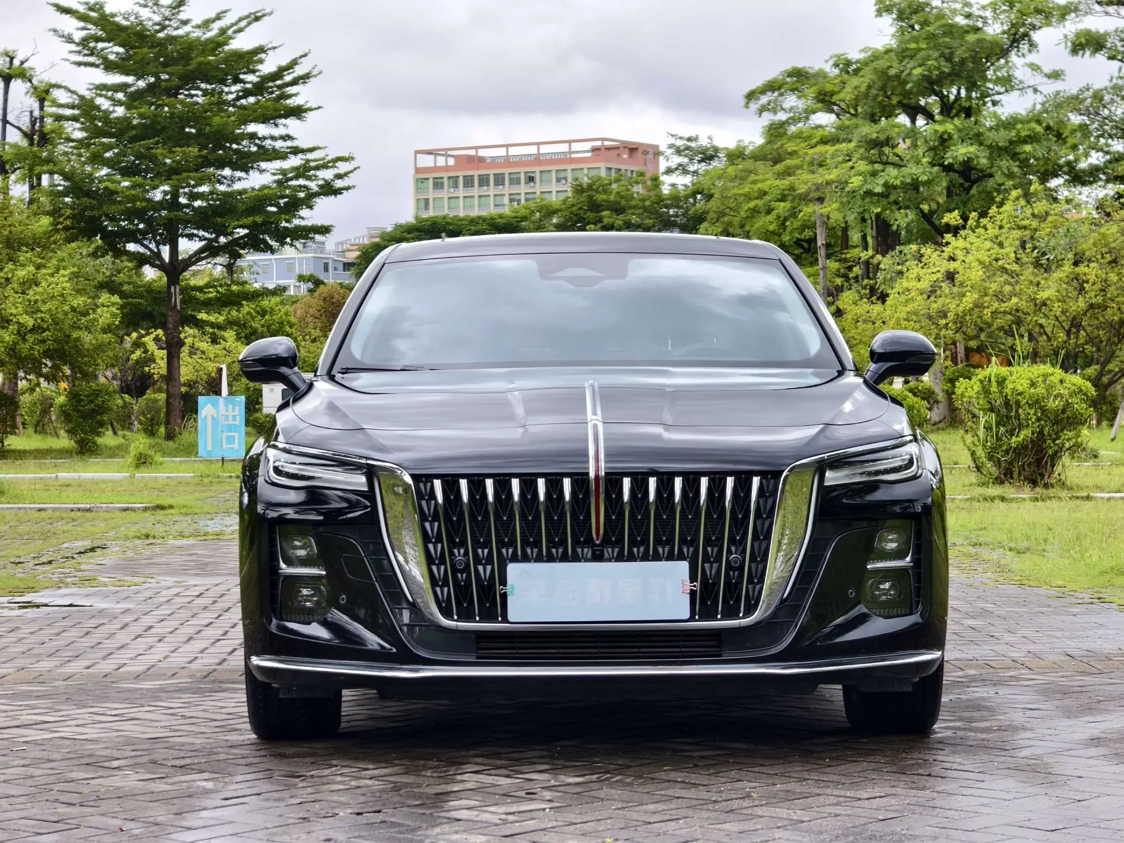 Hongqi H5
