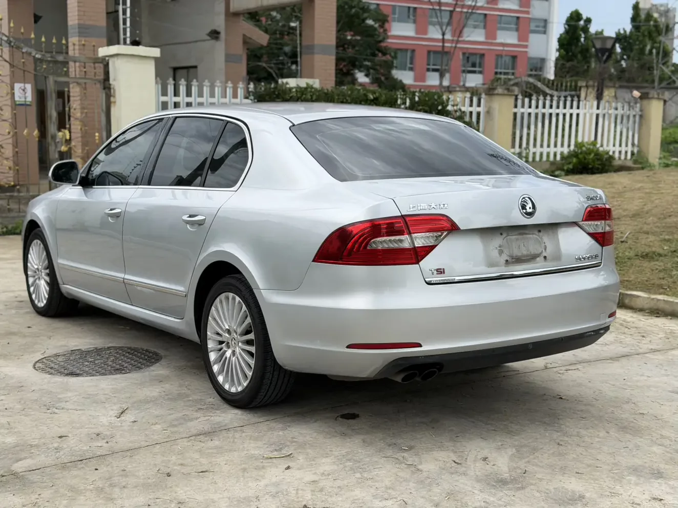 Skoda SuperB