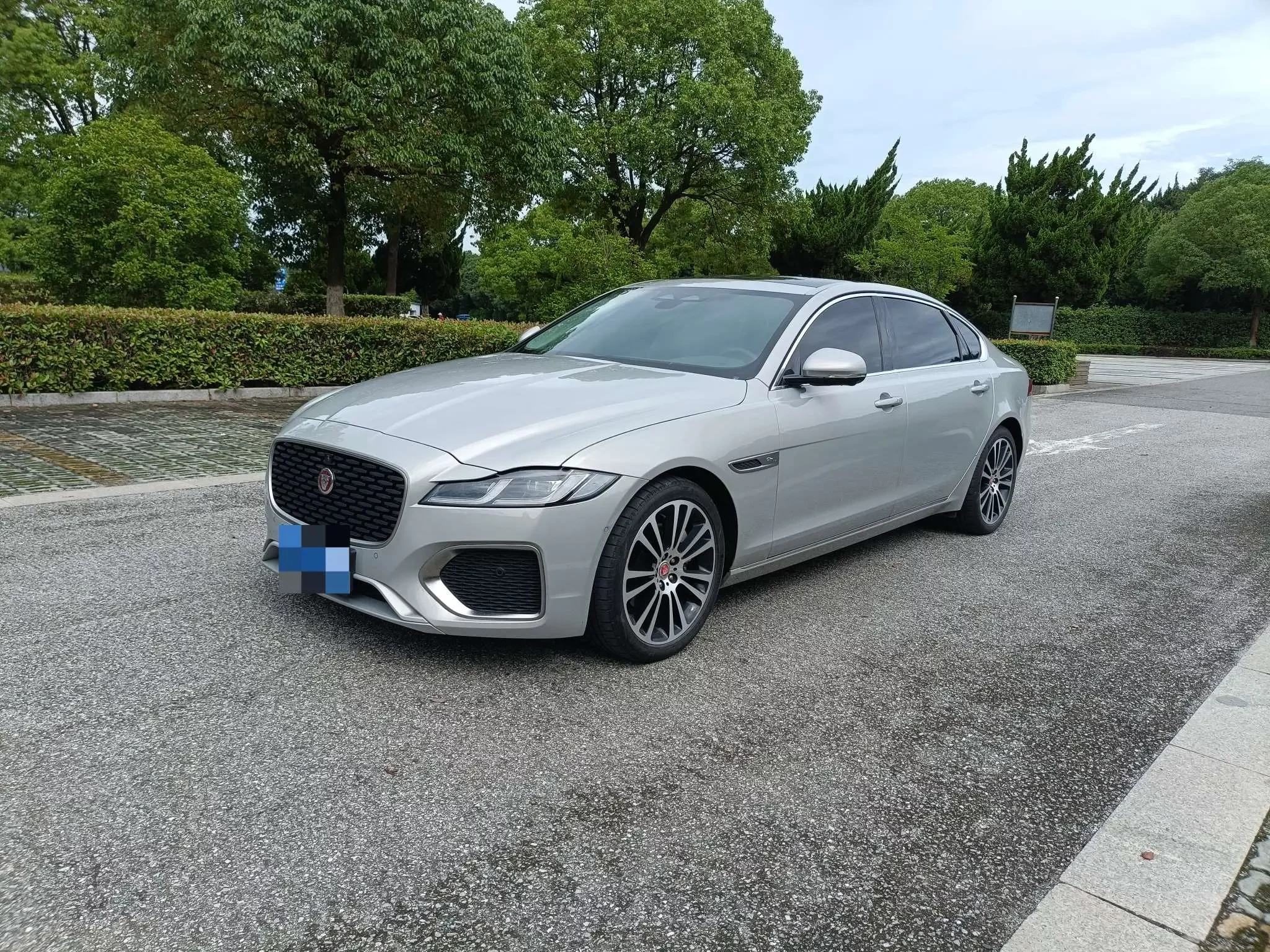 Jaguar XFL