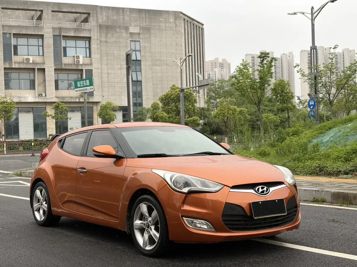 Hyundai Veloster