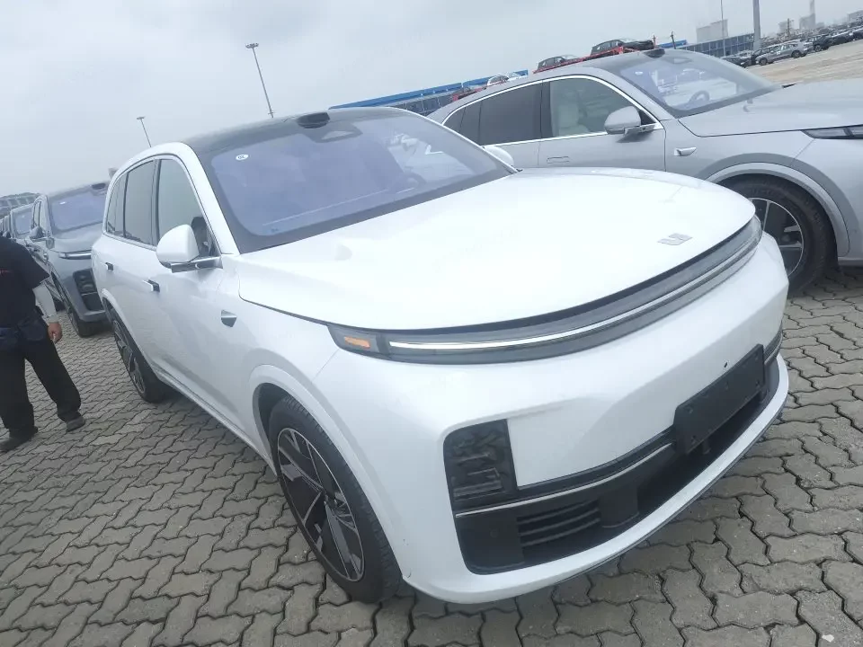 Lixiang L7