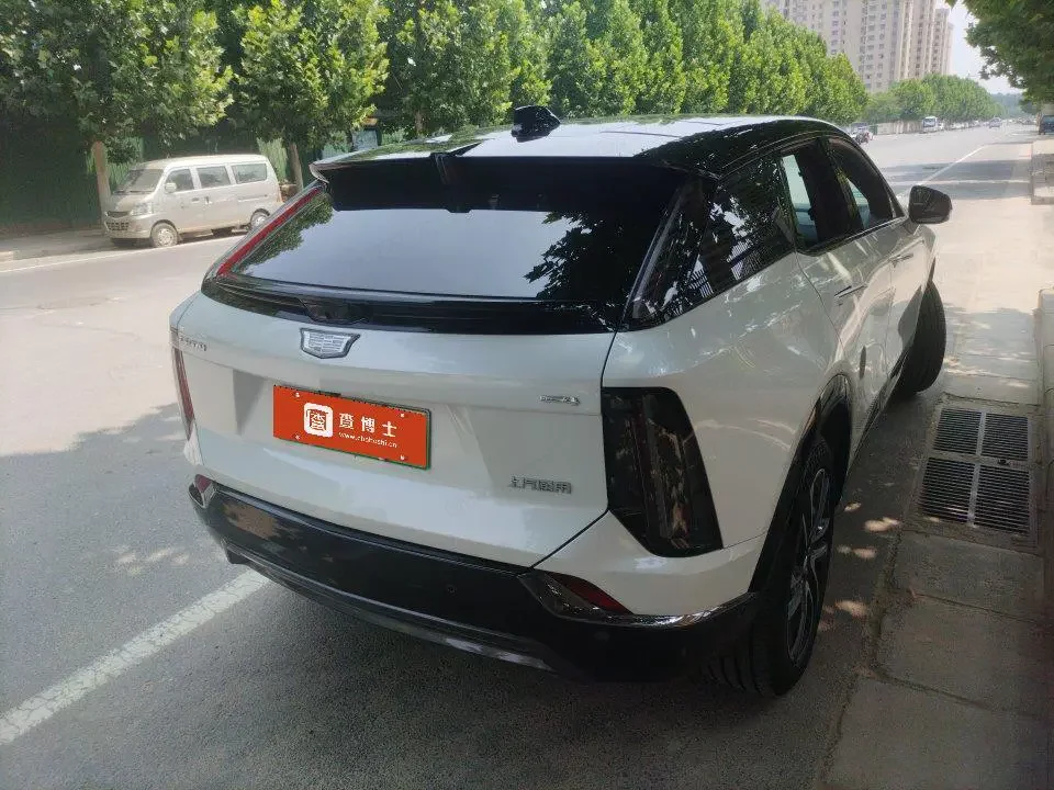 Cadillac IQ Aoge