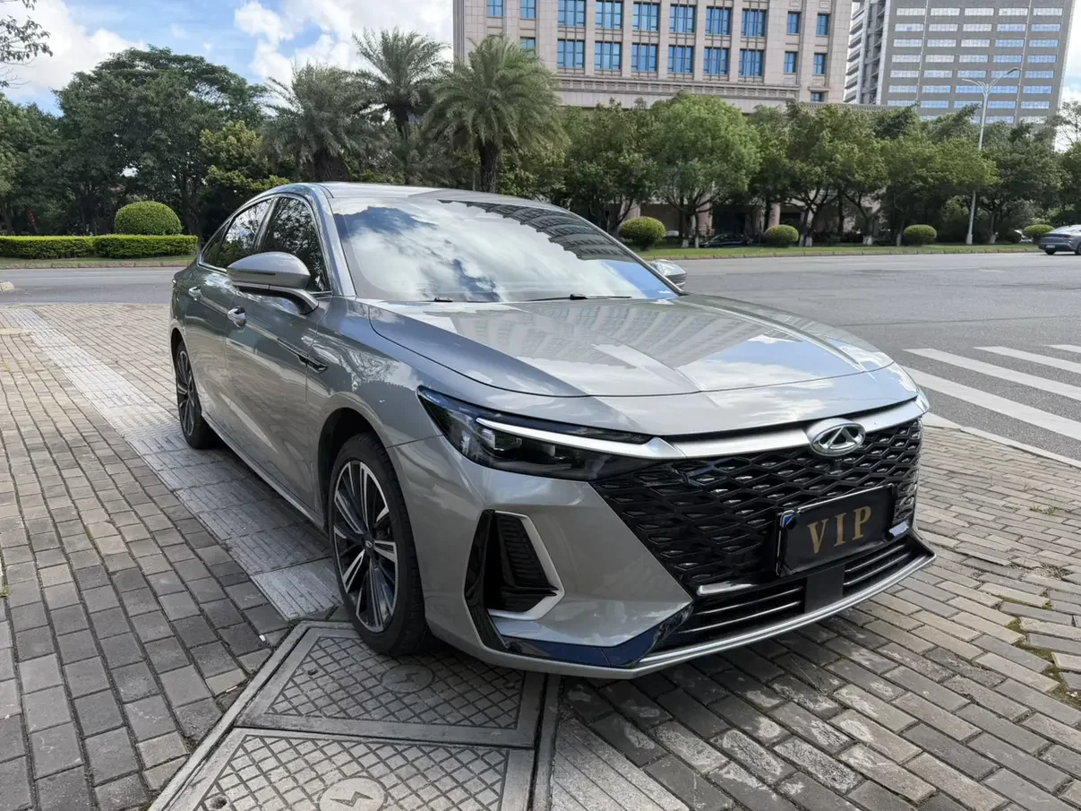 Chery Arrizo 8